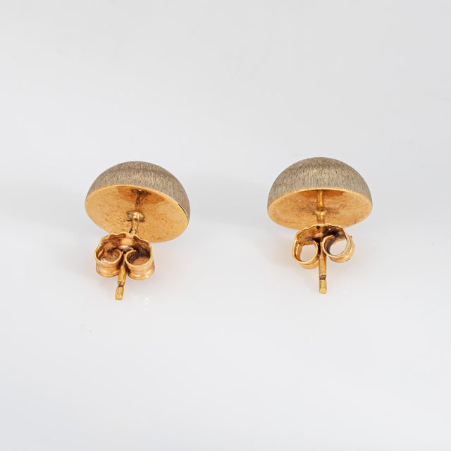 Mid-Century Modern Vintage Portuguese 19k Yellow Gold Stud Earrings Buttons Satin Finish, Pair For Sale - Image 3 of 5
