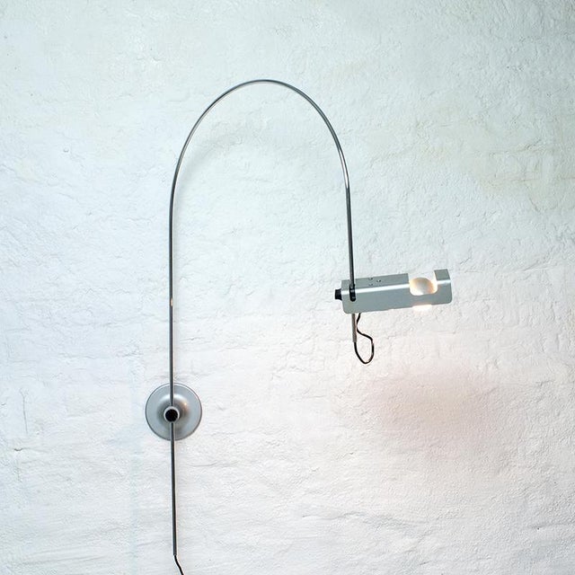 The lamp is adjustable in height and swiveling in all directions. You can easily turn your head. I have official proof of...