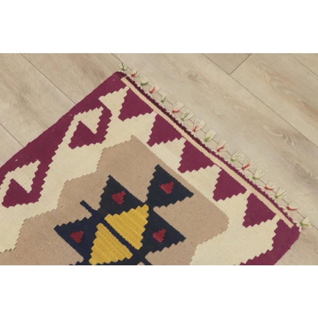 1970s 1970s Southwestern Geometric Style Natural Turkish Oushak Kilim Rug For Sale - Image 5 of 13