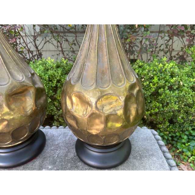 1960s Pair of Italian Modernist Brass Lamps For Sale - Image 5 of 11