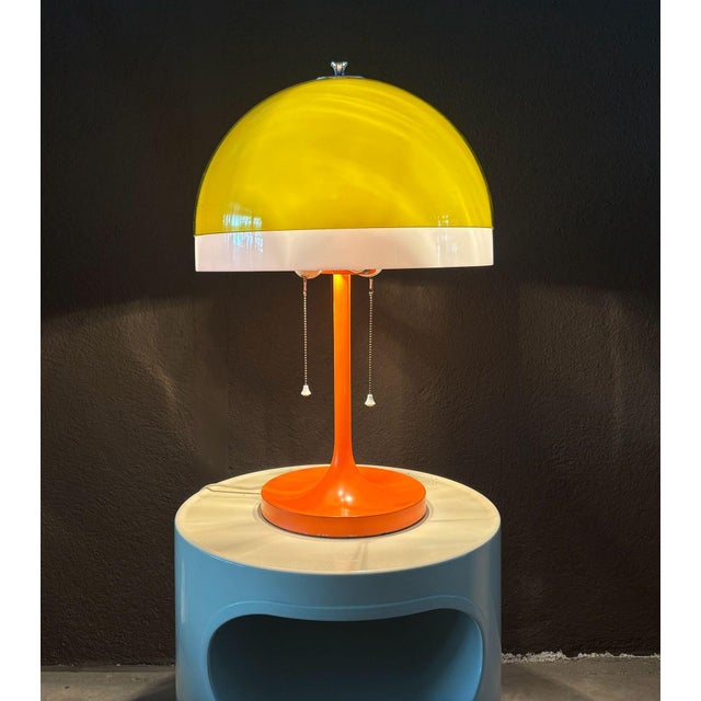 Chartreuse Mid-Century Modern Bicolor Table Lamp by Antoni Blanc for Tramo, 1960s For Sale - Image 8 of 9