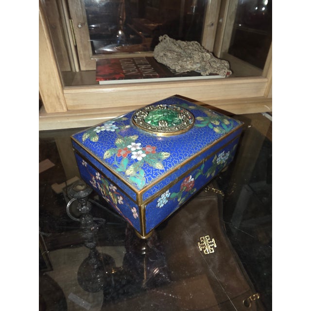 1920's Chinese Cloisonne Enamel Box With Medallion For Sale - Image 11 of 12