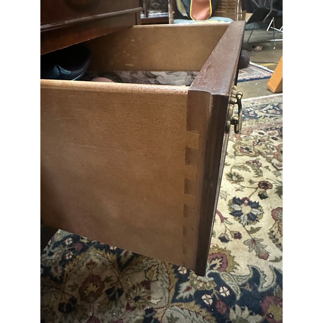 Brown Hekman Grand Rapids Georgian Mahogany Executive Desk - Vintage Late 20th Century For Sale - Image 8 of 10