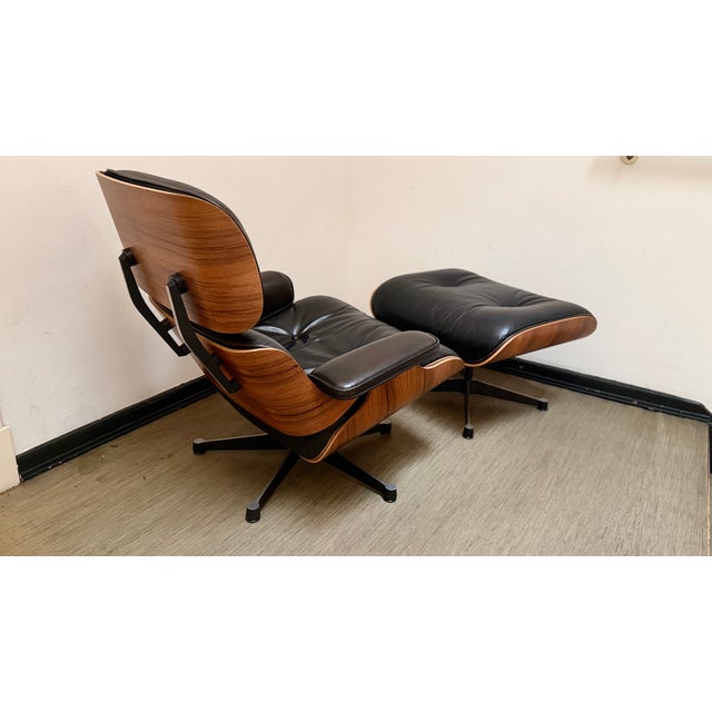 Vitra Lounge Chair and Ottoman by Charles & Ray Eames for Herman Miller & Vitra, Set of 2 For Sale - Image 4 of 14