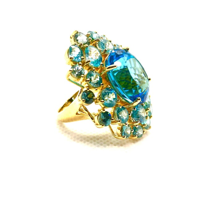 Baroque Bochic "Orient" Vintage Blue Topaz Cocktail Ring Set In 18K Gold & Silver For Sale - Image 3 of 18