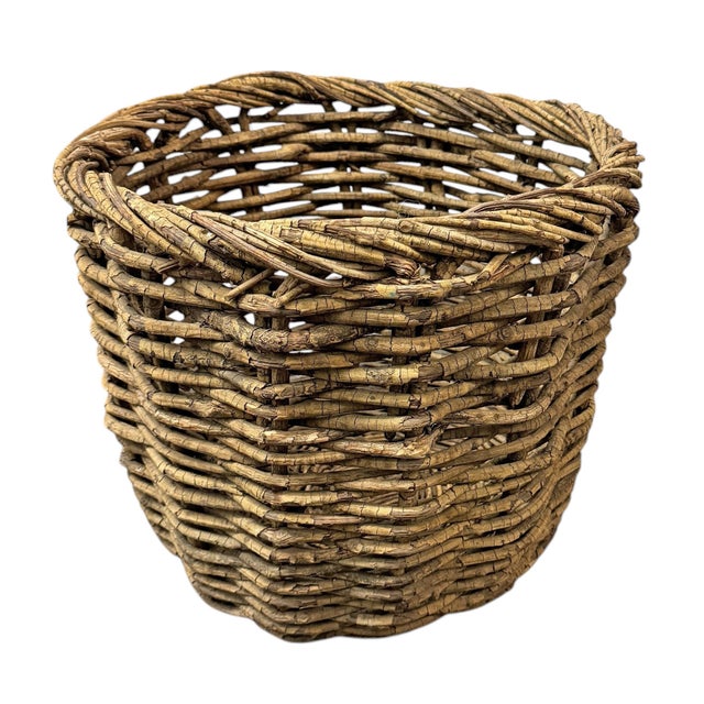 Cabin 20th Century American Hand-Woven Birch Basket For Sale - Image 3 of 12