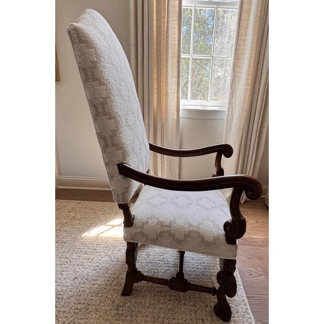 English Early 20th Century Hand-Carved Baroque Throne Chair For Sale - Image 3 of 8