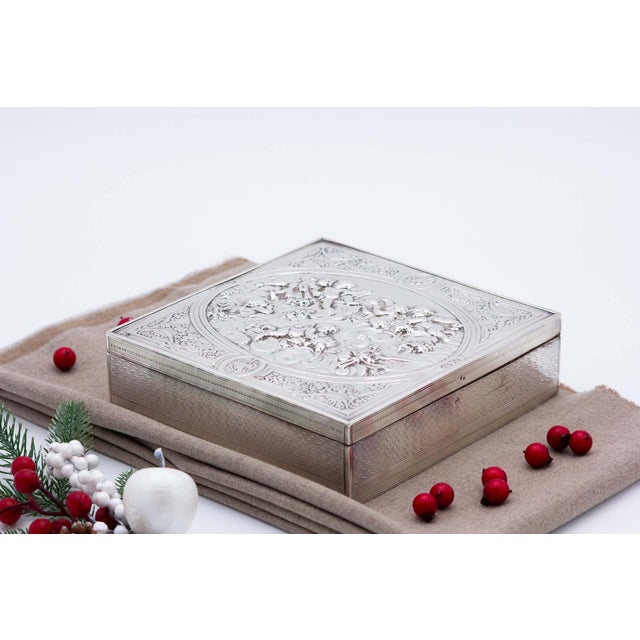 Silver Silver Jewelry Box with Cherebins and Floral Motifs For Sale - Image 8 of 8