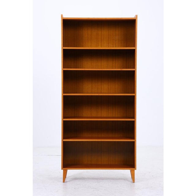 Beautiful vintage teak bookcase from the 1960s • Timeless design • Material: Teak • 5 shelves DIMENSIONS & CONDITION The...