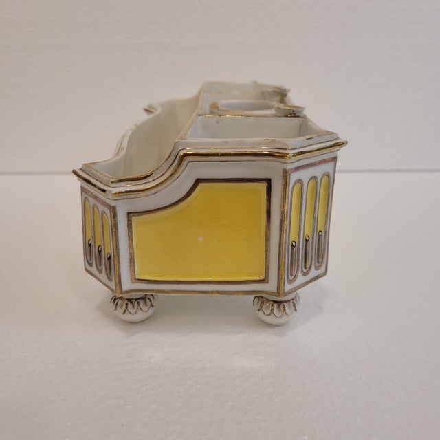 Yellow and Gold Writing Set in Porcelain, 1800s For Sale - Image 10 of 18