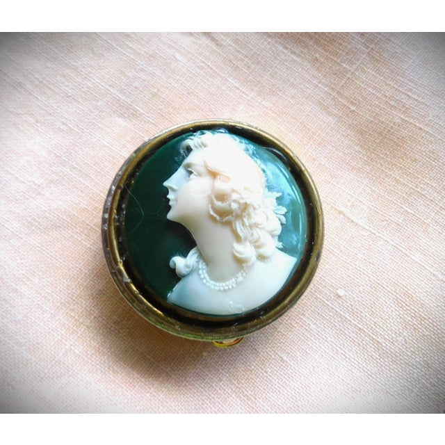 Vintage Gold Profile Cameo Pill, Trinket, Ring Box For Sale - Image 13 of 13
