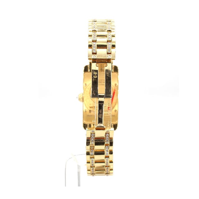 Art Deco Cartier Tank Américaine Diamond Bezel Quartz 18k Gold Watch For Sale - Image 3 of 10