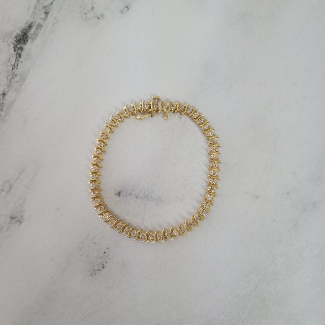 S Style Diamond Tennis Bracelet 1.50cttw 14k Yellow Gold For Sale In Los Angeles - Image 6 of 6