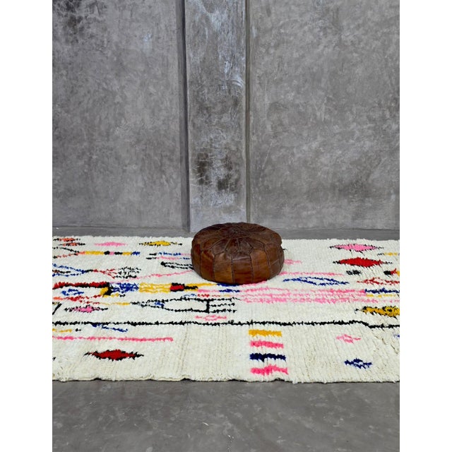Ivory Moroccan Abstract Azilal Rug - 9.4 X 5.9 Ft For Sale - Image 8 of 8