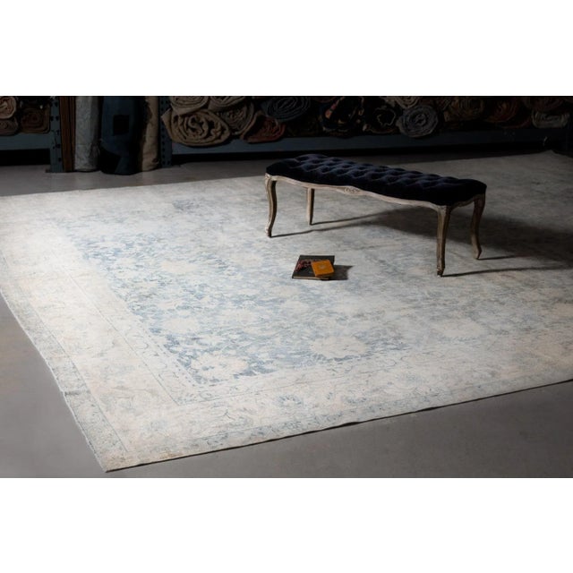 ✂ - - - - - m e a s u r e m e n t s: 12’9” x 15’8”, 388.6cm x 477.5cm, 94.3 Lbs C O L O R S Base: blue Accents: beige,...