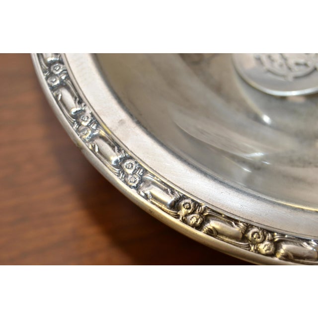 Silver 1950s Victorian Oneida Silver Plated Footed Serving Bowl 2 Community Plate Spoons, Usa- 3 Pieces For Sale - Image 8 of 13