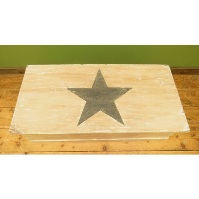 Folk Art Painted Blanket Box with Barn Star Design, 1890s For Sale - Image 16 of 18