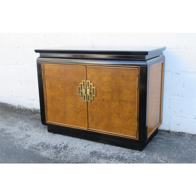 Hollywood Regency Chinoiserie Chin Hua Hollywood Regency Serving Table Buffet Lacquered 6187 For Sale - Image 3 of 16