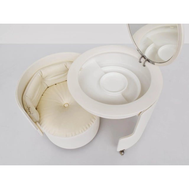 White Vanity Dressing Table Mod. Dilly Dally by Luigi Massoni for Poltrona Frau, Italy, 1968, Set of 2 For Sale - Image 6 of 9