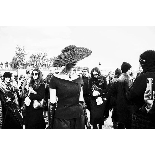 Olivia Bonnamour Modern Fairyland Dior Fashion Show at the Tuileries Garden, Paris March 2023 Cartoline print (Lambda)...