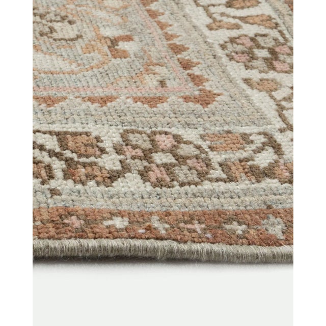 Rugs from Malayer, east of Hamadan, could be considered top quality Hamadans and they share similar structural aspects....
