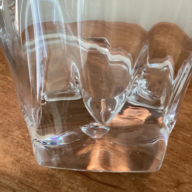 Mid-Century Modern Handkerchief Art Glass Vase/Centerpiece For Sale - Image 9 of 12