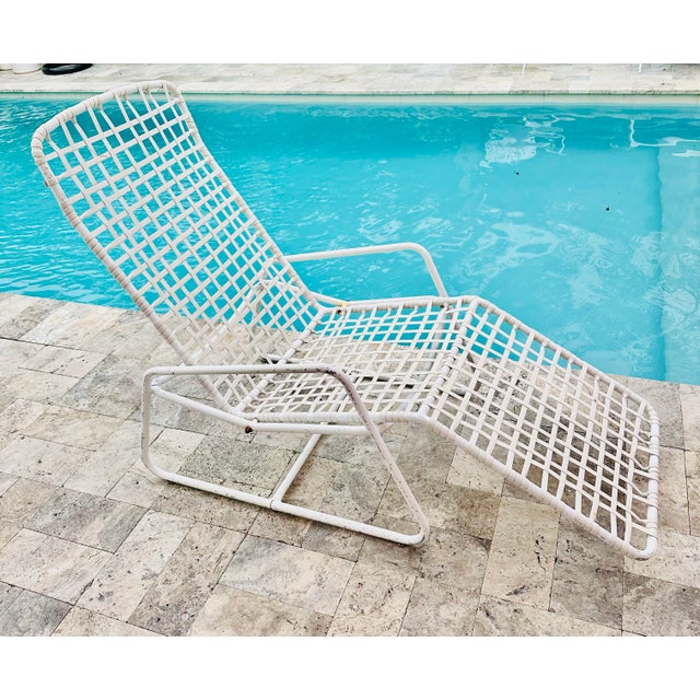 Metal 1960s Zero Gravity Lounge Chair by Brown Jordan For Sale - Image 7 of 9