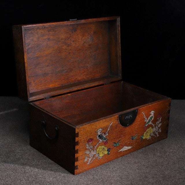 Huali Rosewood Box Inlaid With Mother-of-Pearl Bird & Floral Motif For Sale - Image 4 of 9