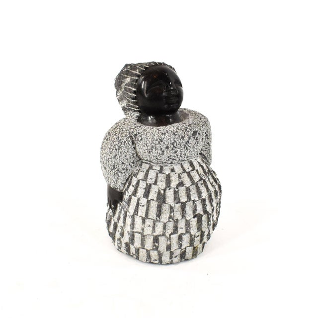 Early 20th Century Shona Stone Woman Sculpture In The Style of Colleen For Sale In Denver - Image 6 of 7