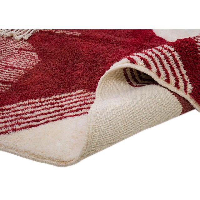 Bold Diamond Medallion Hand-Knotted Wool Rug | 9'1" X 5'11" | One of a Kind For Sale - Image 4 of 7