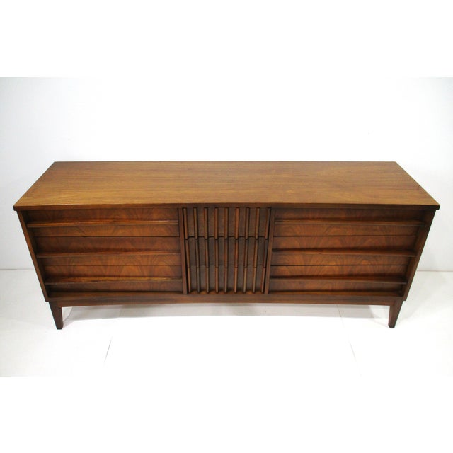 Mid Century Walnut 9 Drawer Low Boy Dresser in the Style of Altavista Lane For Sale - Image 13 of 13