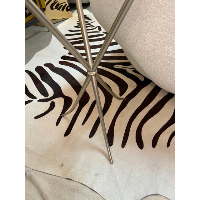 Scalloped Edge Lucite and Silver Finish Round Side Table For Sale - Image 4 of 9