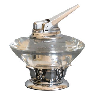 Mid-Century Ronson UFO Lucite Table Lighter For Sale