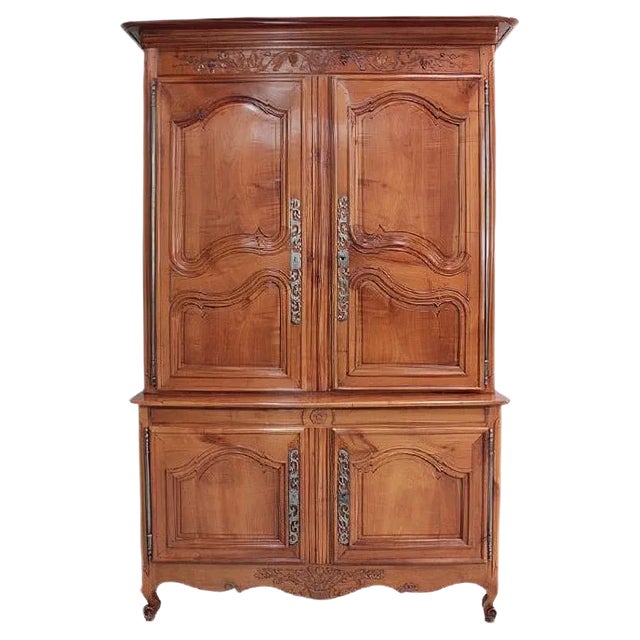 18th Century 2-Body Buffet in Cherry For Sale