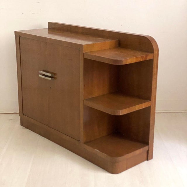 Art Deco sideboard, 1930s Some signs of age and minor veneer chips (see photos) Height: 68 cm Width: 91.5 cm Depth: 30 cm