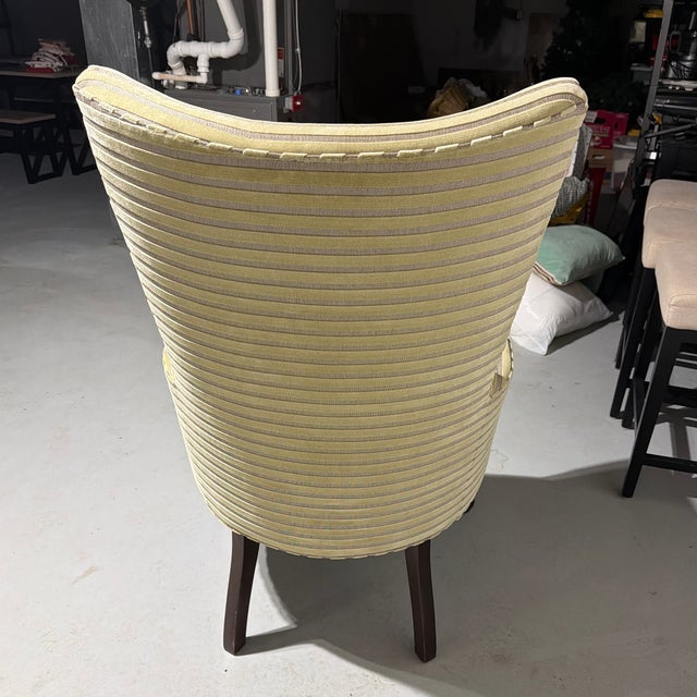 2010s 2012 Hickory Chair Company Custom Reading Chair (7602-22) For Sale - Image 5 of 8