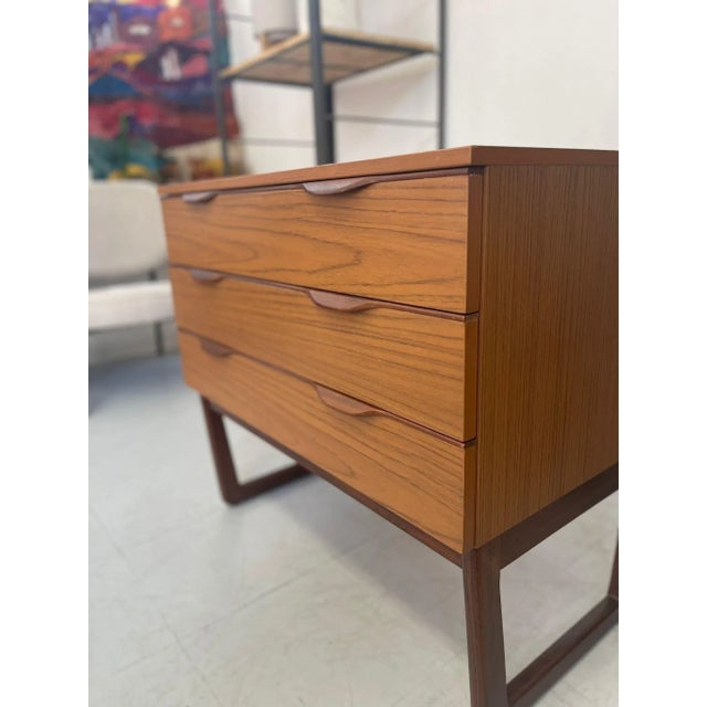 1970s Vintage Danish Modern Dresser With Handles For Sale - Image 4 of 9