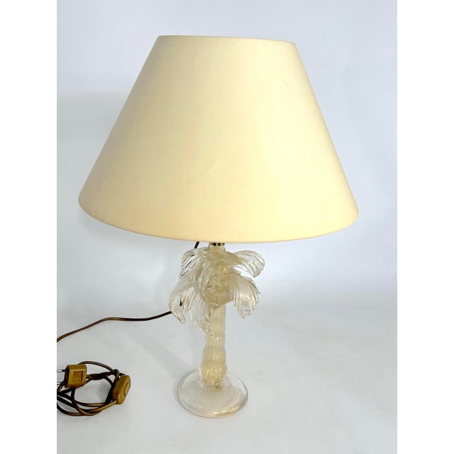 1970s Mid-Century Brass and Murano Glass Table Lamp from Tommaso Barbi, 1970s For Sale - Image 5 of 9