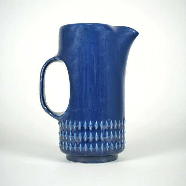 Contemporary Pitcher and 6-Cup Set from Vitrosan, Set of 7 For Sale - Image 3 of 7
