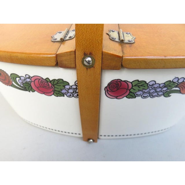 Art Nouveau Pastry Box in Ceramics and Wood, 1890s For Sale - Image 16 of 18