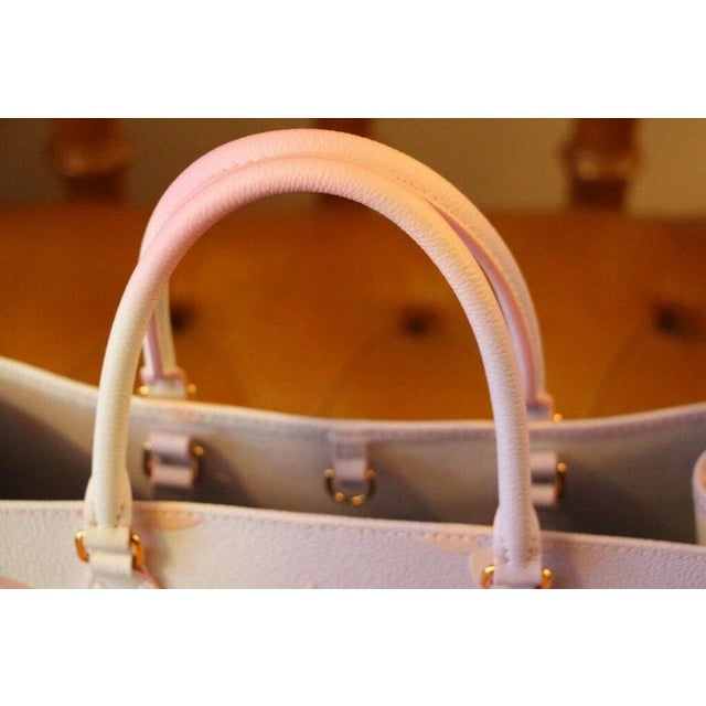 Louis Vuitton Sunrise Pastel Onthego Gm Bag, 2010 from Louis Vuitton For Sale - Image 4 of 15