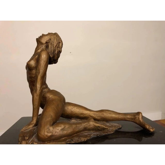 Female Nude Sculpture on a Mirrored Pedestal For Sale - Image 4 of 12