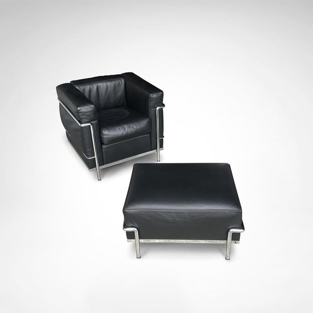 Set of LC2 Armchair and Ottoman by Le Corbusier for Cassina, 1990s For Sale - Image 13 of 16