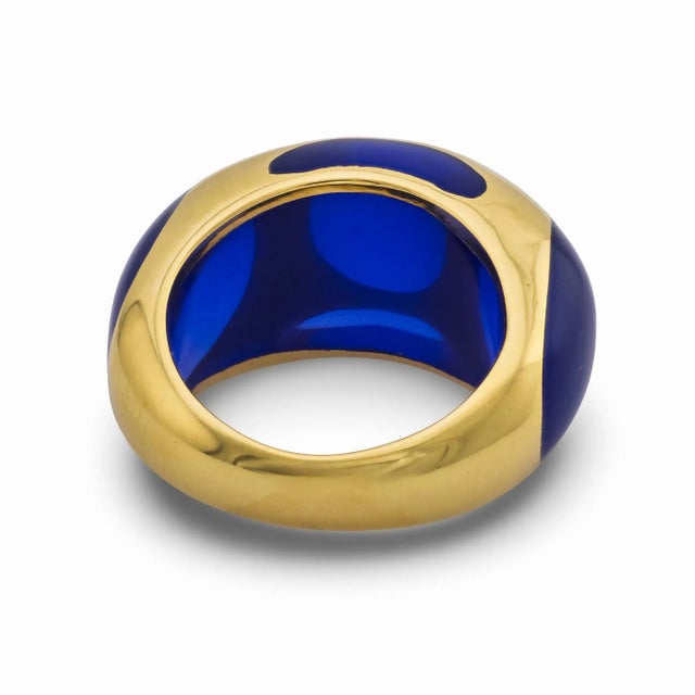 Vintage French Blue Resin 18k Yellow Gold Ring, Size 5.5 For Sale In Los Angeles - Image 6 of 7