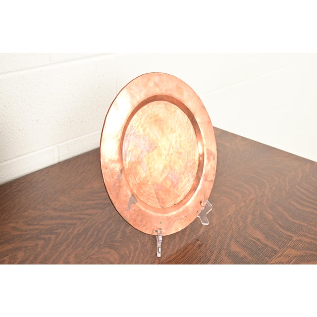Roycroft Roycroft Style Arts & Crafts Hammered Copper Charger Plate or Tray For Sale - Image 4 of 11