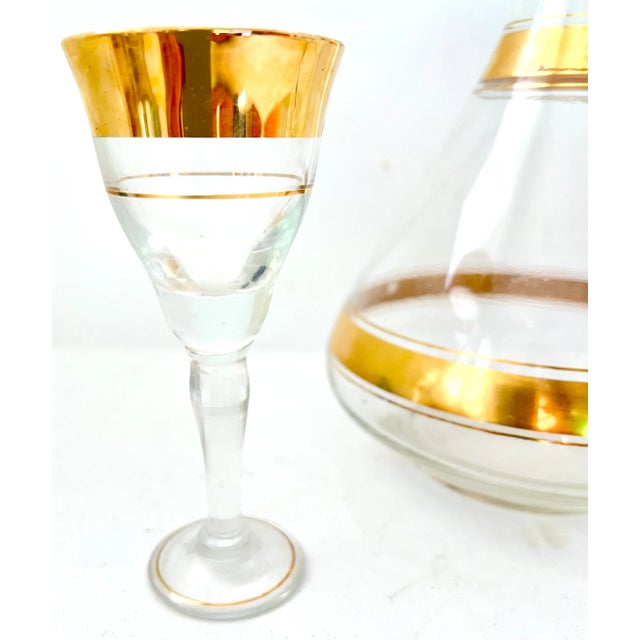 Mid Century Modern Gold Band Liquor Wine Cordials & Decanter Set- 3 Pieces For Sale - Image 10 of 13