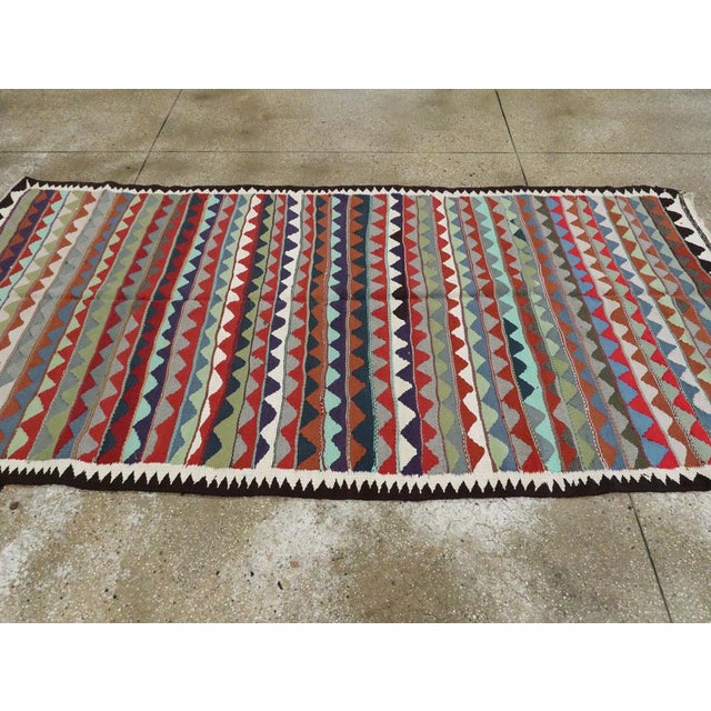 Ivory Galerie Shabab Collection Mid-20th Century Persian Flatweave Kilim Rug For Sale - Image 8 of 10