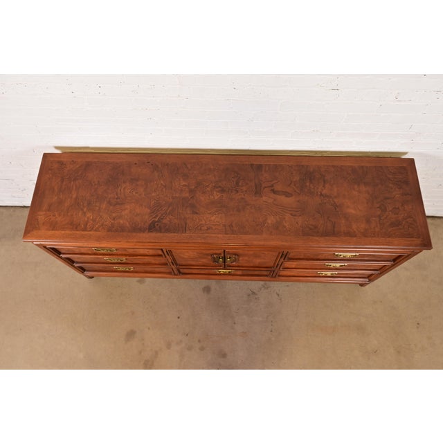 Thomasville Mid-Century Hollywood Regency Chinoiserie Burl Wood Long Dresser or Credenza, Circa 1970s For Sale - Image 12 of 15
