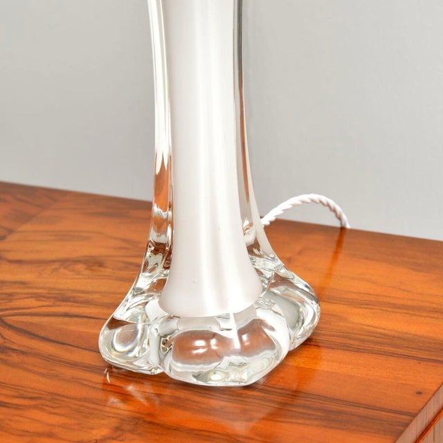 Vintage Swedish Glass Table Lamps by Paul Kedelv for Flygsfors, 1960s, Set of 2 For Sale - Image 6 of 10
