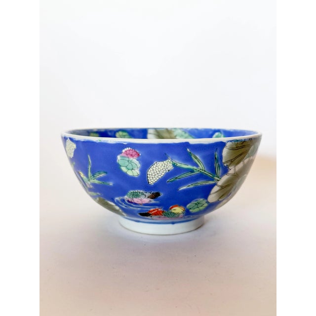 Chinoiserie Vintage Chinoiserie Blue Bowl With Lily Pad and Mandarin Ducks For Sale - Image 3 of 9